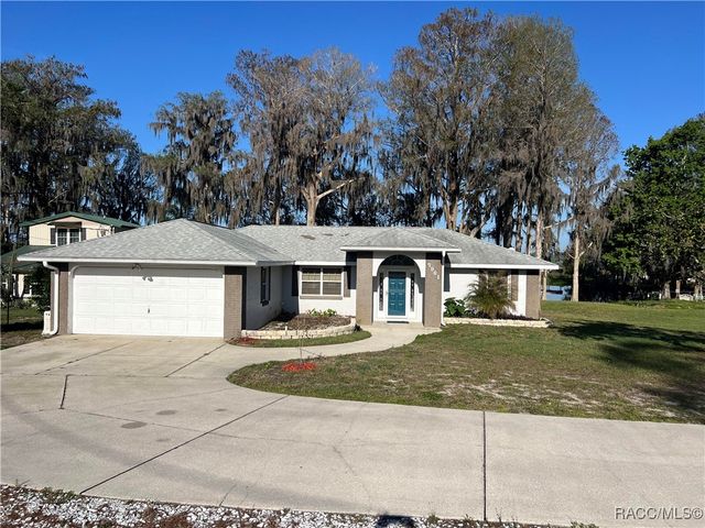 7961 W Riverbend Road, Crystal River, FL 34428