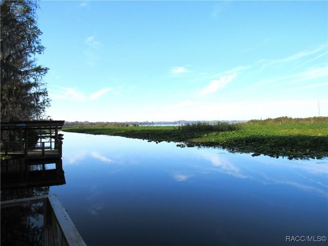 7961 W Riverbend Road, Crystal River, FL 34428