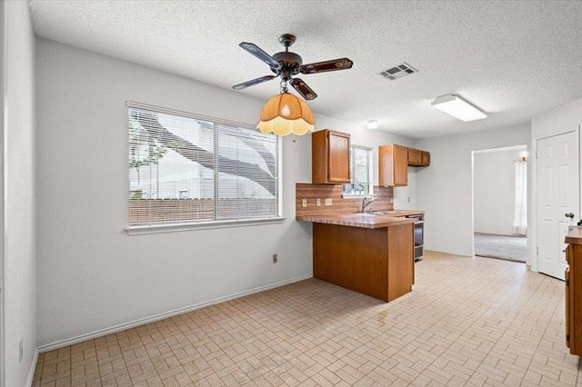 12036 Lincolnshire DR, Austin, TX 78758