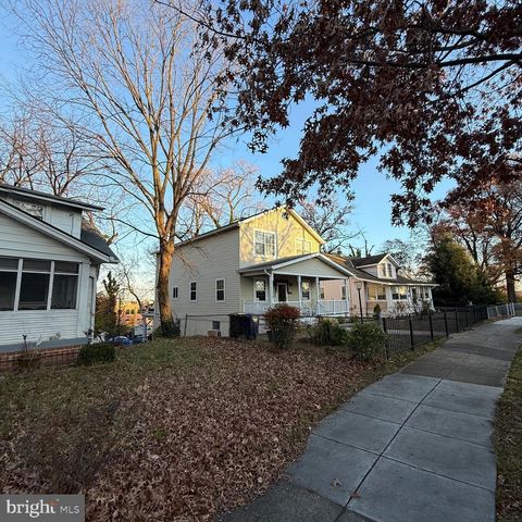 2137 30TH ST NE, Washington, DC 20018