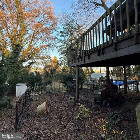 2137 30TH ST NE, Washington, DC 20018