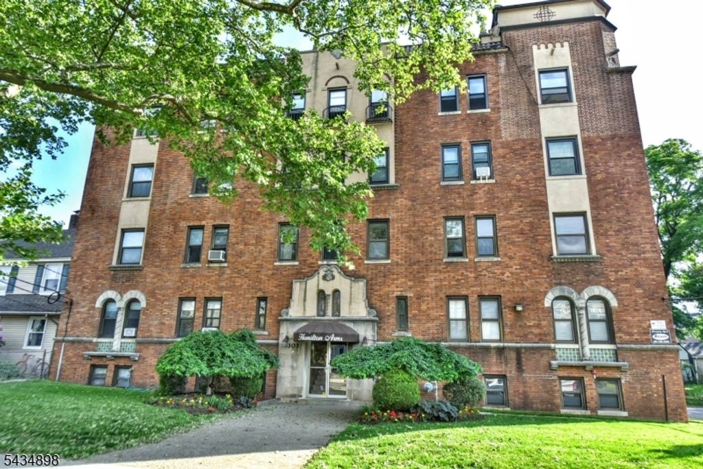 303 Hamilton Pl A4, Hackensack City, NJ 07601