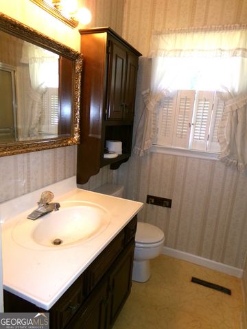 167 Fortune Loop Road, Swainsboro, GA 30401