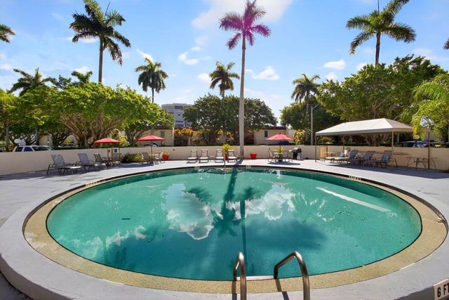 1731 Presidential Way C-203, West Palm Beach, FL 33401