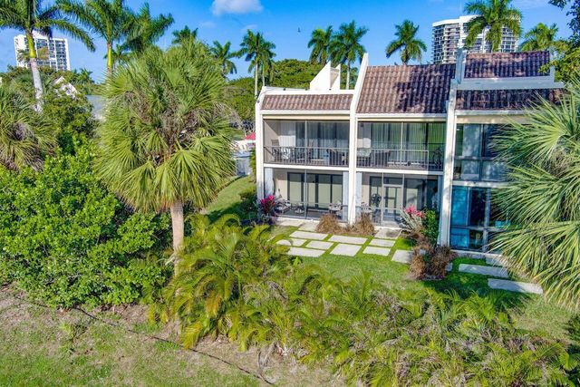 1731 Presidential Way C-203, West Palm Beach, FL 33401