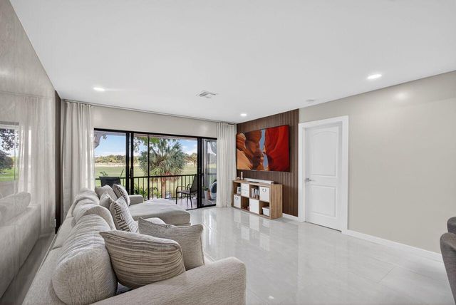 1731 Presidential Way C-203, West Palm Beach, FL 33401