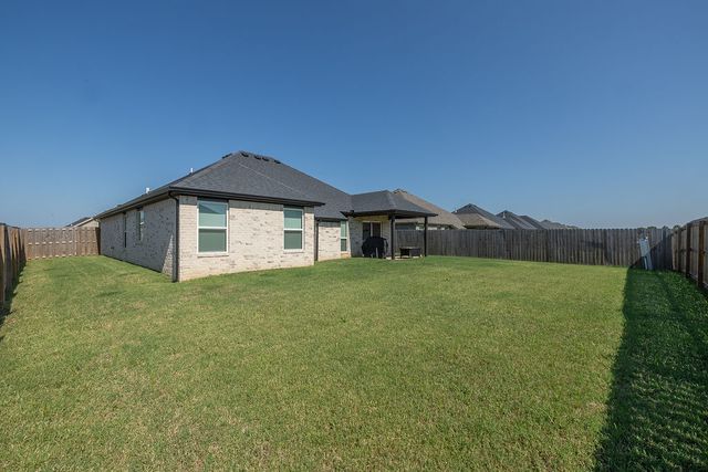 312 Amber Dawn Avenue, Farmington, AR 72730