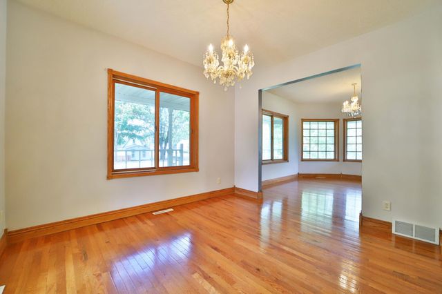 420 Wisconsin Avenue SW, Staples, MN 56479