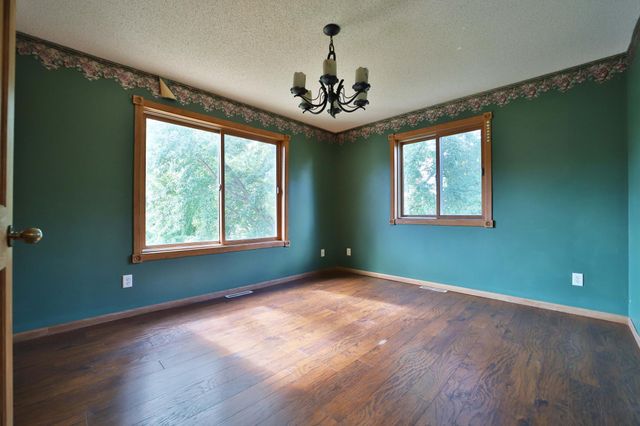 420 Wisconsin Avenue SW, Staples, MN 56479