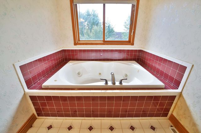 420 Wisconsin Avenue SW, Staples, MN 56479