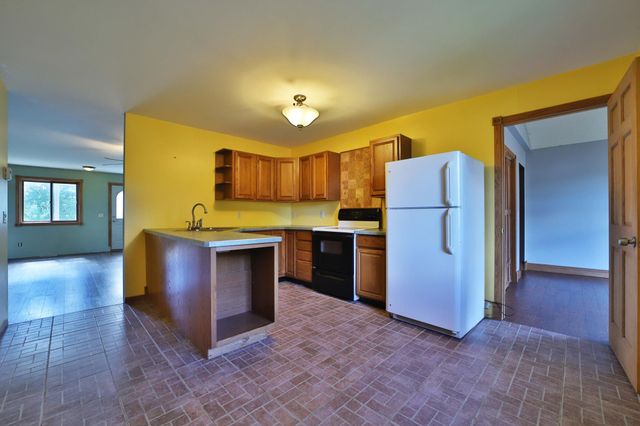 420 Wisconsin Avenue SW, Staples, MN 56479