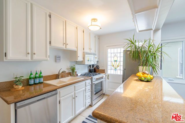 851 Oxford Avenue, Marina Del Rey, CA 90292
