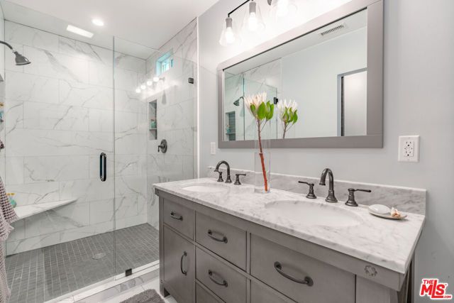 851 Oxford Avenue, Marina Del Rey, CA 90292