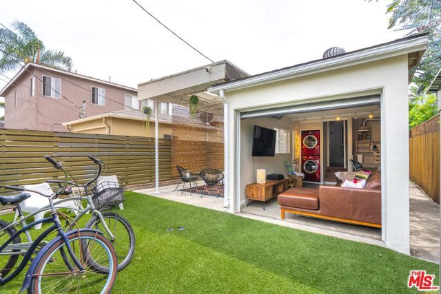 851 Oxford Avenue, Marina Del Rey, CA 90292