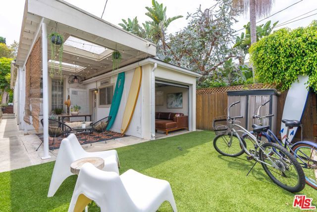 851 Oxford Avenue, Marina Del Rey, CA 90292