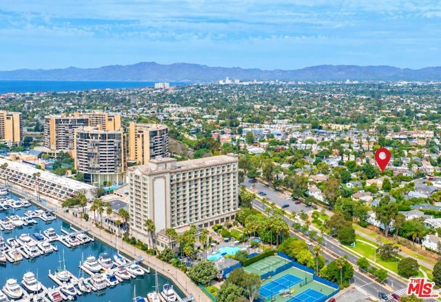 851 Oxford Avenue, Marina Del Rey, CA 90292