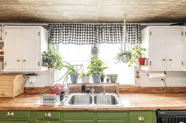 302 Edgewood St, Lafayette, TN 37083