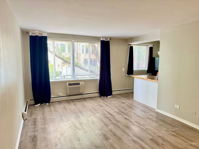 539 W Stratford Place 202, Chicago, IL 60657