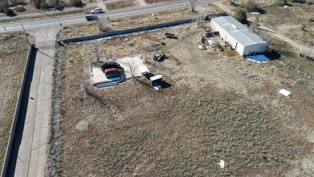 Image 10 of property listing at 12 Cauvery Road, Sandia Park, NM 87047