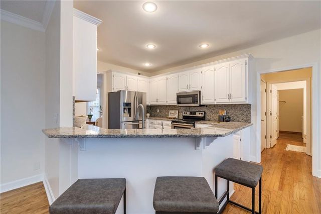 12734 Flint Lane, Overland Park, KS 66213