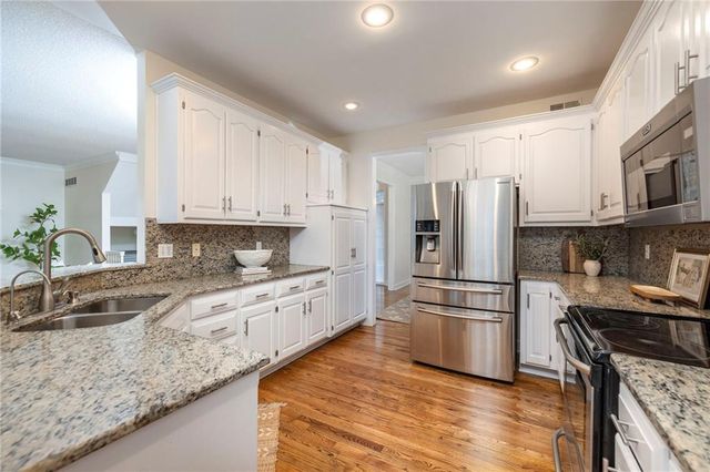 12734 Flint Lane, Overland Park, KS 66213