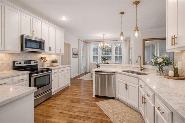 12734 Flint Lane, Overland Park, KS 66213