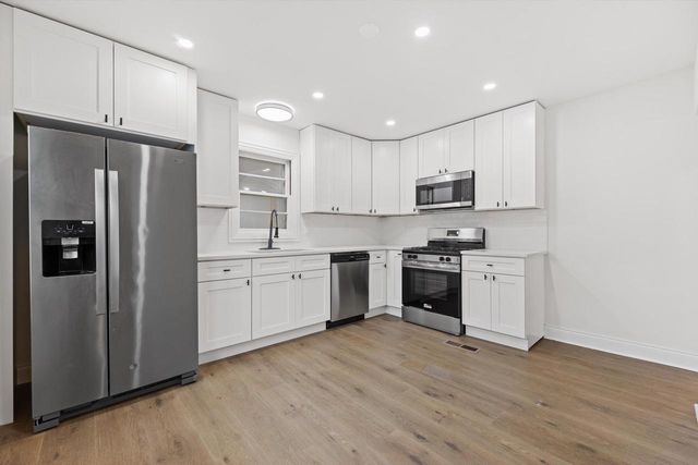 4821 N 53rd STREET, Milwaukee, WI 53218