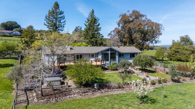 4436 Grange Rd, Santa Rosa, CA 95404