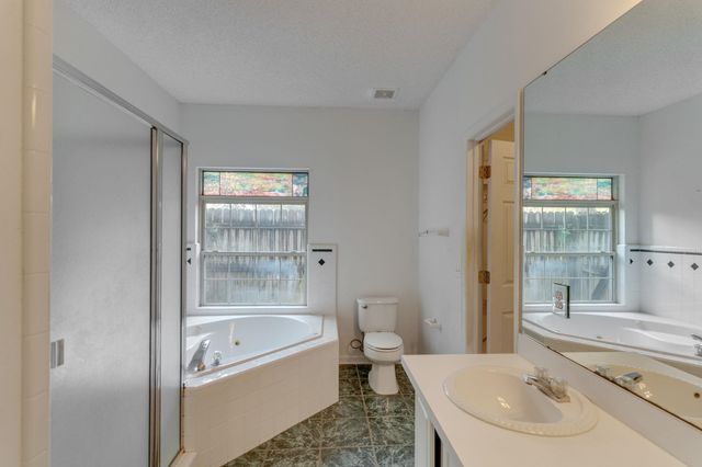 3958 Royal Oaks, Tallahassee, FL 32309