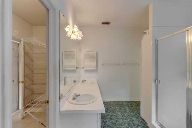 3958 Royal Oaks, Tallahassee, FL 32309