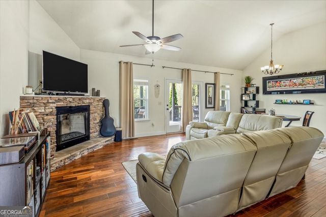 90 Whistle Pig Terrace, Blairsville, GA 30512
