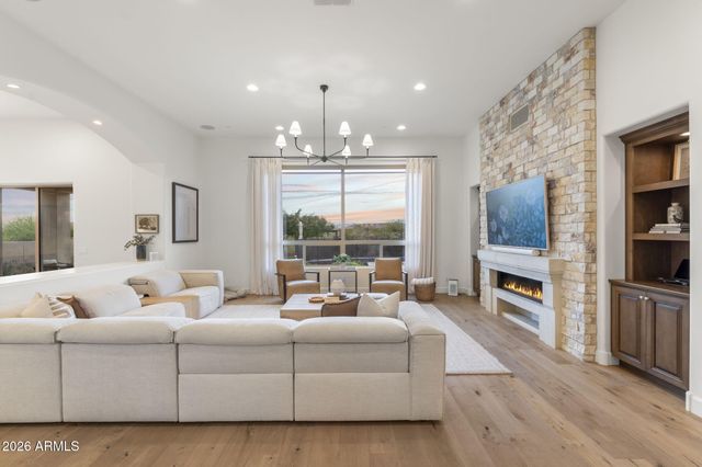 8568 E OLD PAINT Trail, Scottsdale, AZ 85266