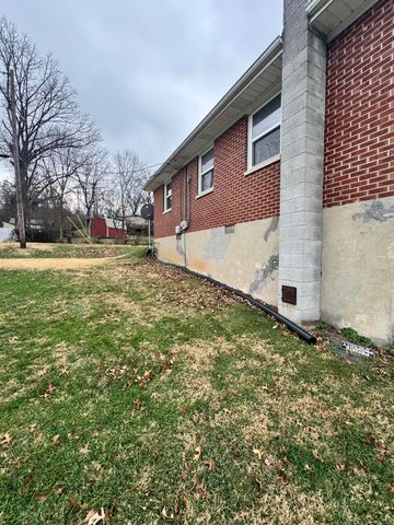 355 Gaither Avenue, Harrodsburg, KY 40330