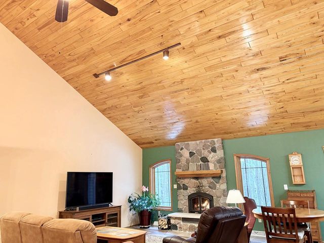 551 W Grouse Road, Gleason, WI 54435