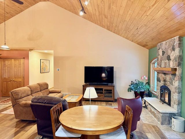 551 W Grouse Road, Gleason, WI 54435