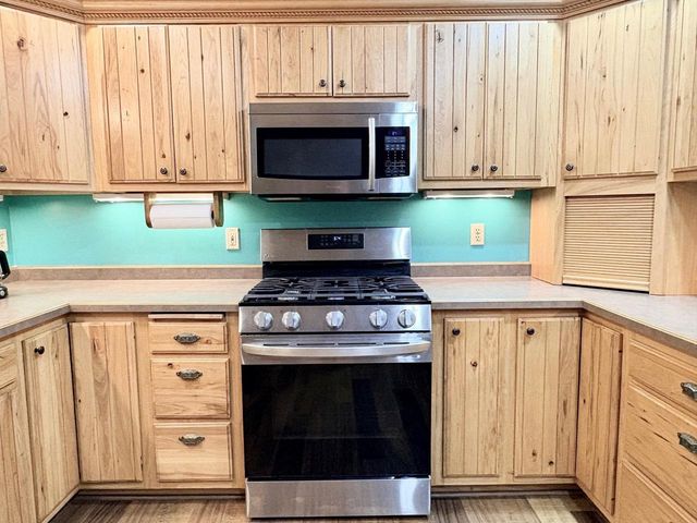 551 W Grouse Road, Gleason, WI 54435