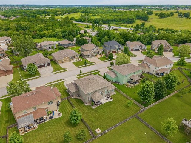 9029 NE 100th Terrace, Kansas City, MO 64157