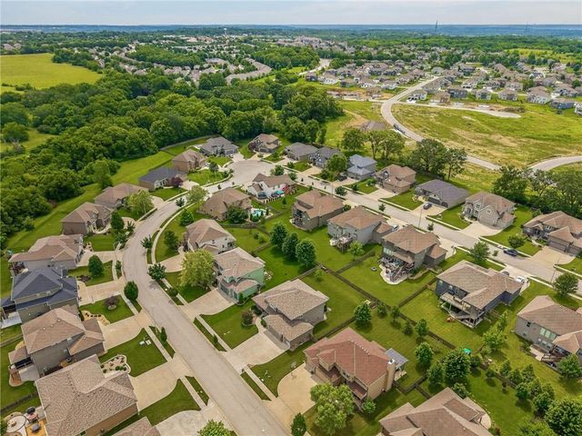 9029 NE 100th Terrace, Kansas City, MO 64157