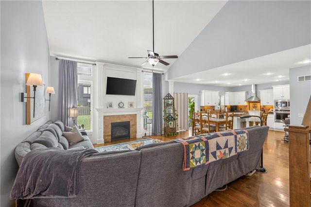 9029 NE 100th Terrace, Kansas City, MO 64157