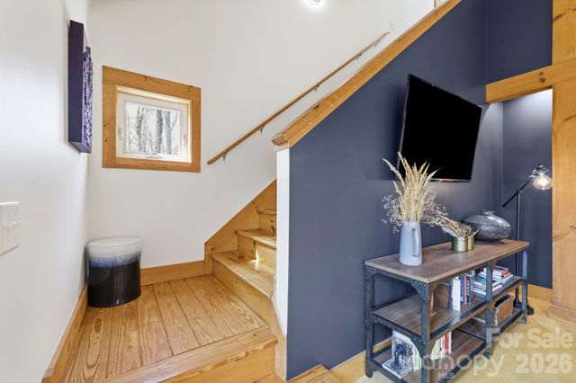 14 Sunny Hollow Lane, Fairview, NC 28730