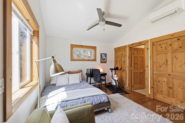 14 Sunny Hollow Lane, Fairview, NC 28730