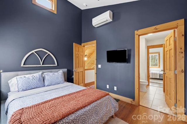 14 Sunny Hollow Lane, Fairview, NC 28730