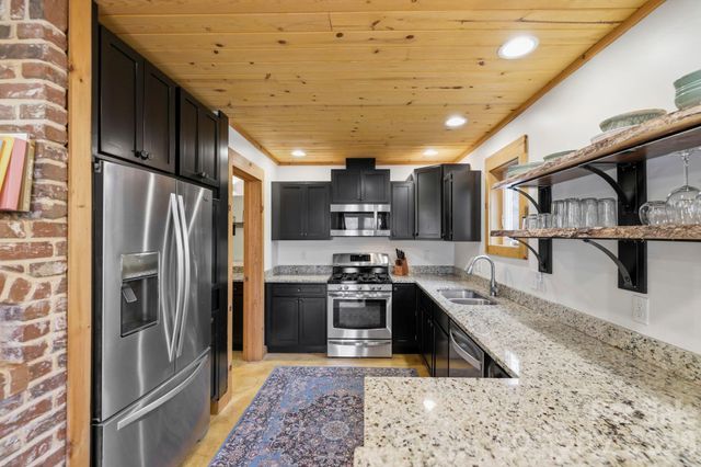 14 Sunny Hollow Lane, Fairview, NC 28730