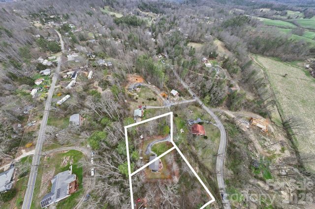 14 Sunny Hollow Lane, Fairview, NC 28730