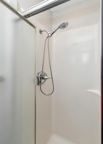 4549 Woodland Avenue 4, West Des Moines, IA 50266