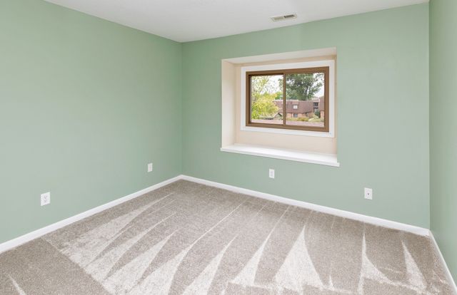 4549 Woodland Avenue 4, West Des Moines, IA 50266