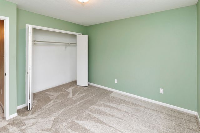 4549 Woodland Avenue 4, West Des Moines, IA 50266