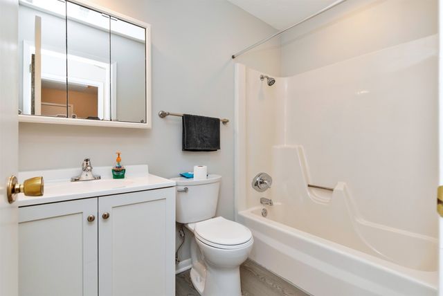 4549 Woodland Avenue 4, West Des Moines, IA 50266