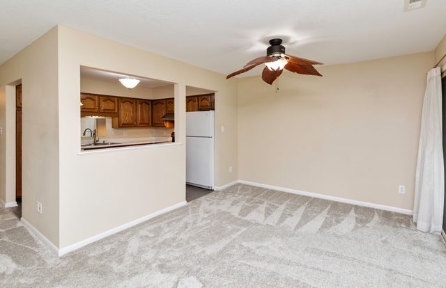 4549 Woodland Avenue 4, West Des Moines, IA 50266