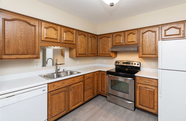 4549 Woodland Avenue 4, West Des Moines, IA 50266